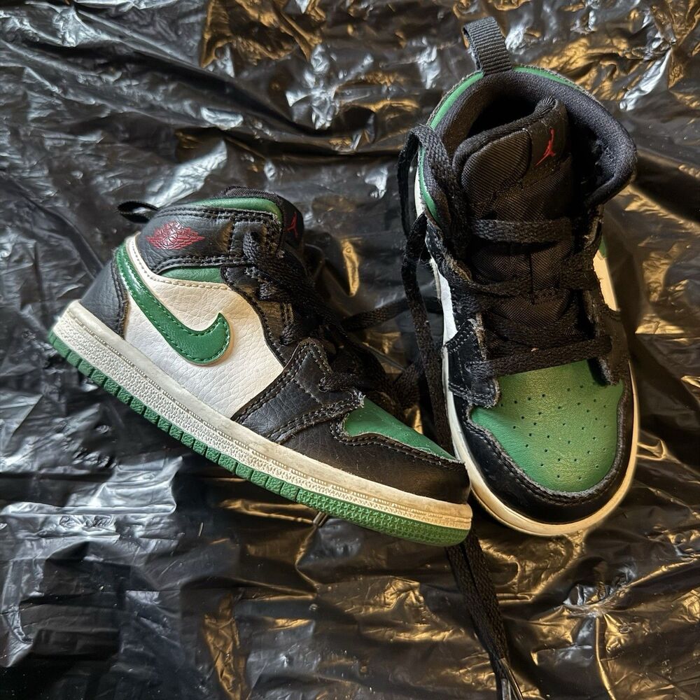 Jordan Air Jordan 1 Green Toe Kids Sneakers 8C